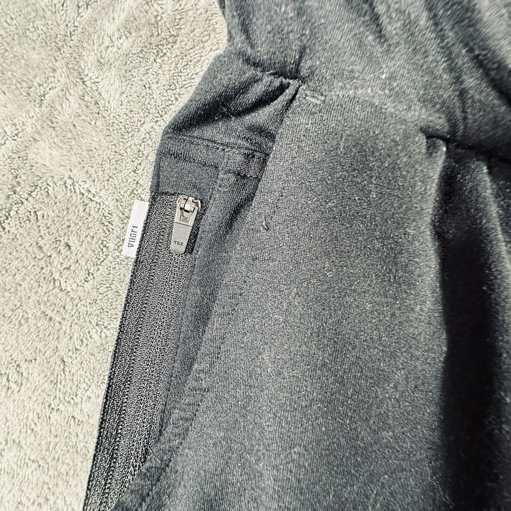Vuori Men's Black Shorts Size Small Drawstring Sunday Performance Gym Training - Picture 5 of 8
